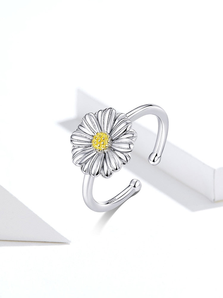 Adjustable Daisy Ring