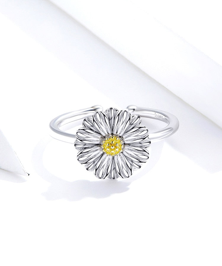 Adjustable Daisy Ring