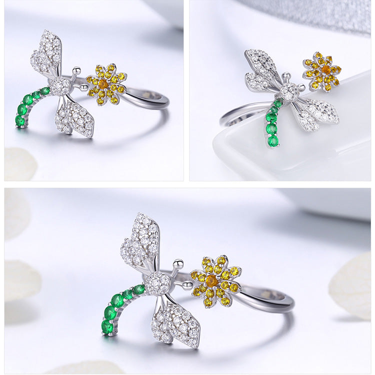 Insect and daisy ring