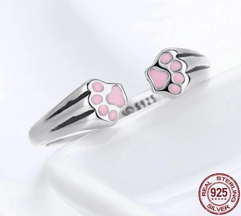 Paw Hug Ring