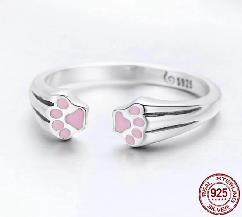 Paw Hug Ring